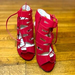 Rock & Republic Red Lace Up Heels. Size 8.